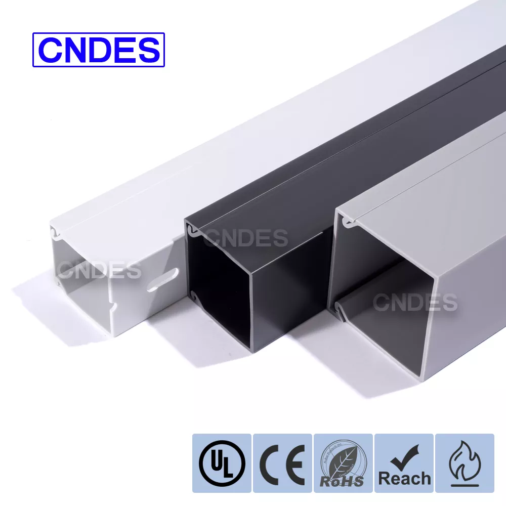 एक पूर्ण रूपमा संलग्न केबल डक्ट सुरक्षित र संगठित औद्योगिक तारहरूको लागि उत्तम समाधान हो