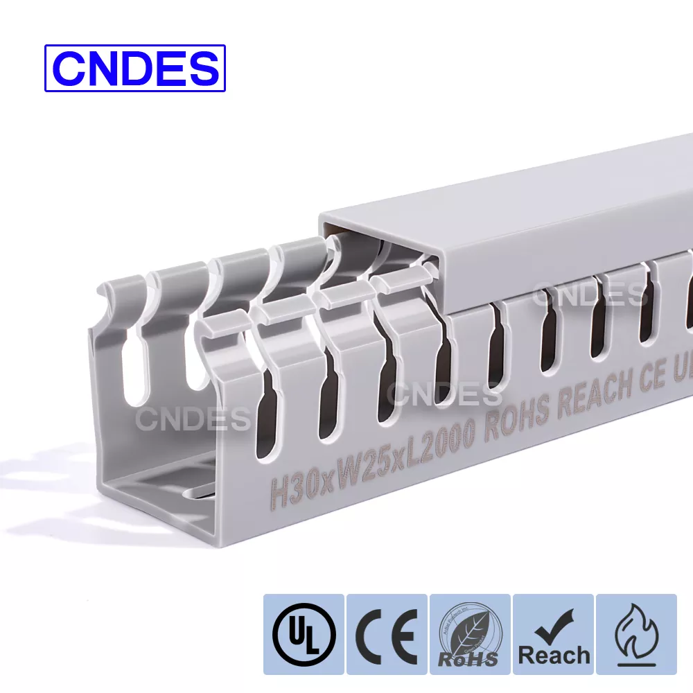 30×25 स्लटेड PVC तार संरक्षण डक्ट